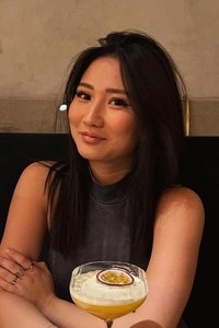 Profile of Valéria