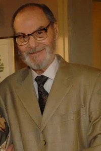 Profile of Leonardo Villar