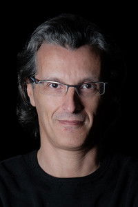 Profile of José Enrique Pintor