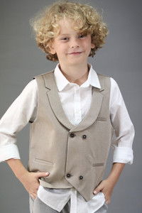 Profile of Teoman Akı