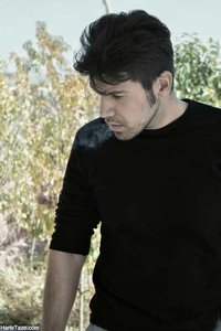 Profile of Arash Mahankia