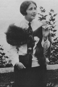 Profile of Teresa de la Parra