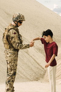 I Declare A Thumb War