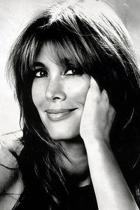 Profile of Laura Albert