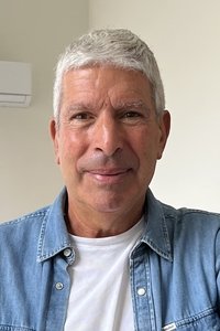 Profile of Henrique Oliveira