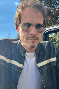 Profile of Charls Carroll