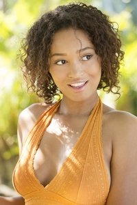 Profile of Noelle Monique