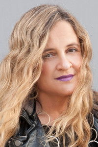 Profile of Christina Kallas