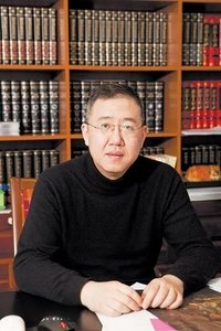 Profile of Huayi Cao