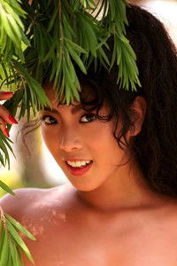 Profile of Mari Ayukawa