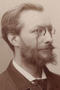 Profile of Georges Demenÿ