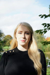 Profile of Ellie Price