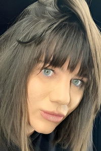 Profile of Sasha Paracels