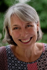 Profile of Barbara Toennieshen