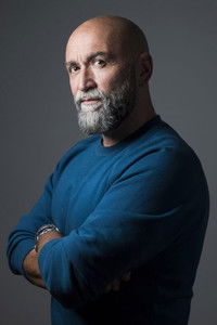 Profile of David Lelait-Helo