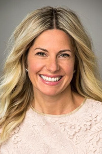 Profile of Amy Nauiokas