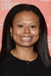 Profile of Saela Davis