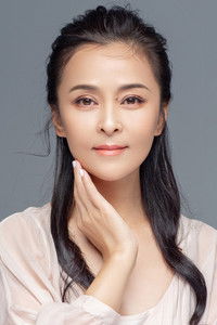 Profile of He Yin