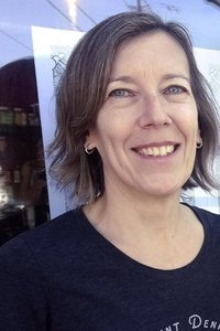 Profile of Cassandra Nicolaou