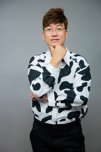 Profile of Sỹ Luân