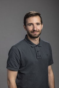 Profile of Alex Alcántara