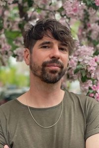 Profile of Yan Giroux