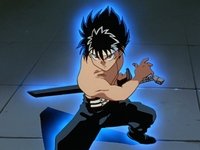 ¡La espada de Hiei hace pedazos a su enemigo!