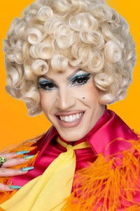 Profile of Vivian Vanderpuss