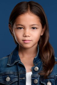 Profile of Vanessa Lauren Fox