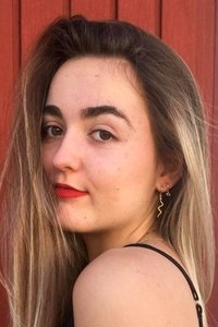 Profile of Elena Cañizares