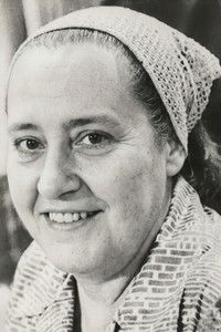 Profile of Leonor Lambertini