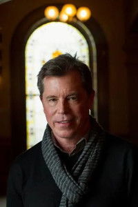 Profile of Howard Cummings