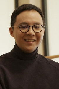 Profile of Han Zeng Guang