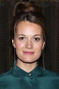 Profile of Carrie Cracknell