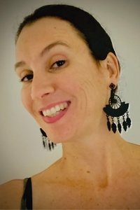 Profile of Lia Nunes