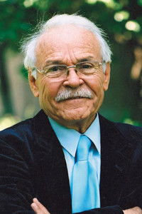 Profile of Muzaffer İzgü