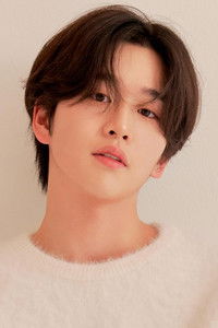 Profile of Kim Yoon-woo