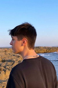 Profile of Omri Carter