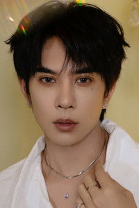 Profile of Feng Jianyu