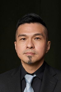 Profile of Shigeharu Tomotoshi