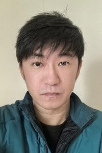 Profile of 何一平