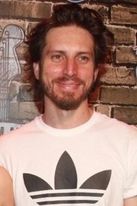 Profile of Henrique Sauer