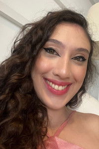 Profile of Laura Castelo Branco de Abreu