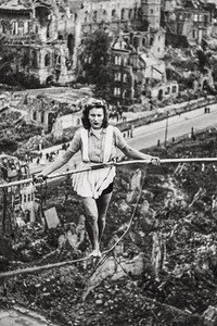 80 Jahre Kriegsende im Westen - Zwischen Trümmern und Hoffnung