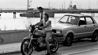 Обои к фильму «I poli pote den koimatai (1984)» — (42 из 56)