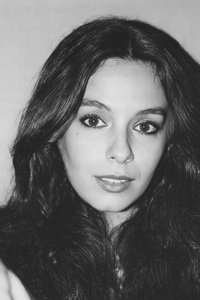 Nadia Carvalho profile