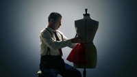 Обои к сериалу «New Look: Революция стиля (2024)» — (11 из 62)