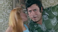 «Наш блондин-футболист — плейбой (1972)» — обои к фильму #1