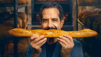 «Tony Shalhoub Breaking Bread (2025)» — обои к сериалу #3