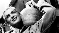«Тот, кто должен умереть (1957)» — обои к фильму #1